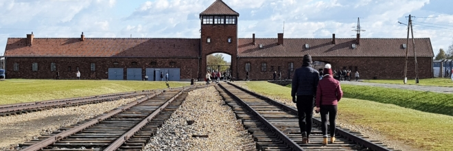 Ferien mit Lerneffekt: Jugendfahrt zur Gedenkstätte Auschwitz-Birkenau